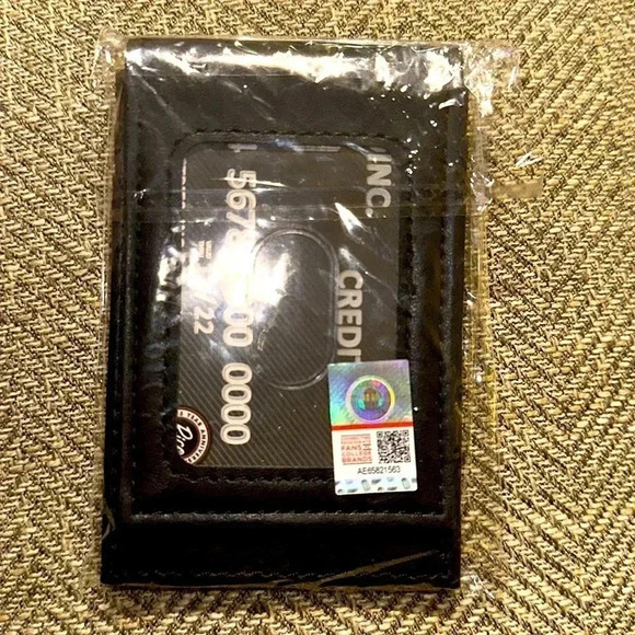 NWT NCAA Vanderbilt Commodores
Laser Engraved Men Black Wallet Card Holder - Picture 3 of 9